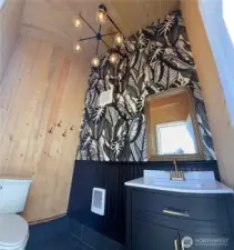 Beautiful new pool house half-bath