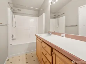 Primary bath with tub/shower combination