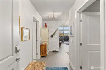 Entry into the unit. Such a beautiful place.