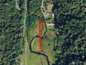 This is a disconnected segment. To my knowledge, there is no legal access to this portion.