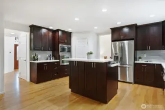 Cabinet space galore and a walk-in pantry, too!
