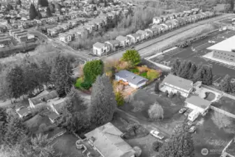 Approximate property lines, buyer to verify