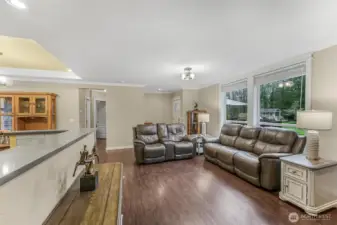 Large view windows overlooking acreage