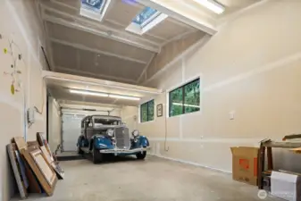30'-9"x11'6" third garage