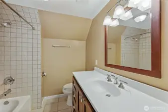 2nd floor full bath