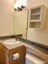 Full bath in main living area