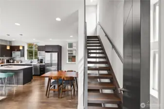 Living floor floating stairs