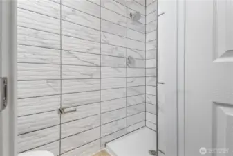 Primary Shower w/Tile Accent Shower