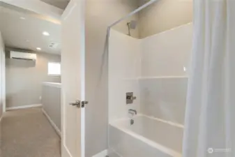 Main Bathroom with tub