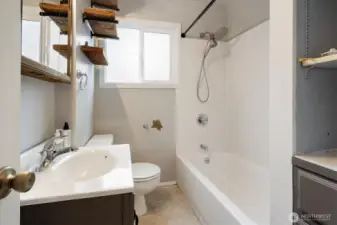 Upstairs full bath