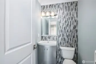 Updated 1/2/ bathroom downstairs