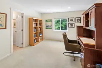 Guest Room / Office
