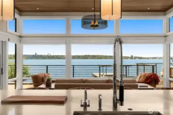 Imagine prepping dinner with this view!