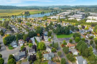 Close proximity to Lake Tye park!