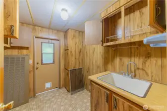 Laundry/mud room