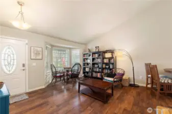 Vaulted ceilings and bay windows that let in lots of light.