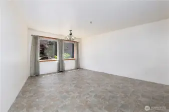 Spacious Dining Room