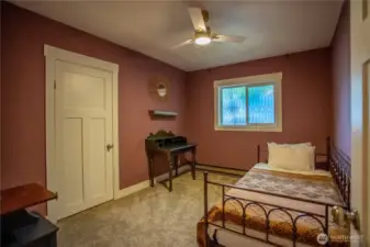 Second bedroom