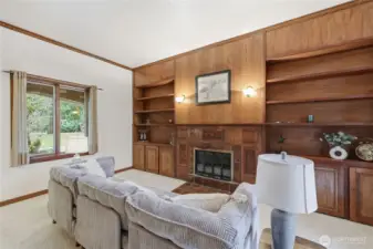 This library can double as an office.