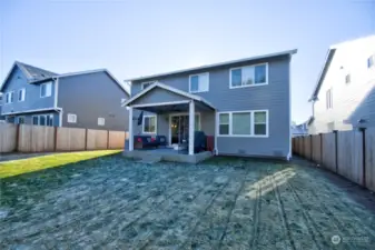 Large back yard backing up to beautiful Cochrane Memorial Park