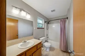 Full bath upstairs