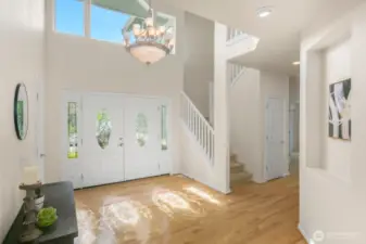 Vaulted Ceiling in Large Entry way