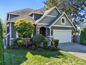 Welcome to 4917 NE 8th St, Renton WA 98059