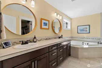 5-piece primary bathroom 14'2" x 11'3"