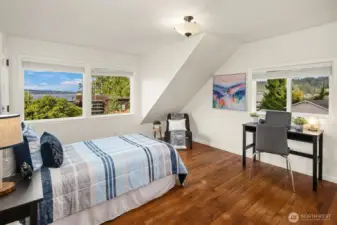 Upstairs Bedroom #2