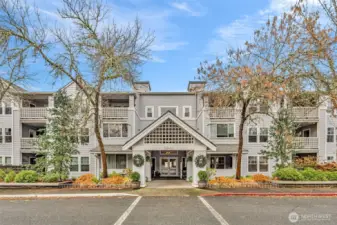 Winthrop Bldg includes elevator, trash rooms on each floor, common gathering areas on each floor, mailboxes, and large common patio