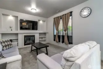 Living Room w/ Gas Fireplace