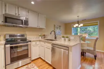 Kitchen all remodeled in 2018. Refinished Cabinets, Quartz counters & backsplash, Stainless Appliances.