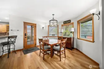 Dining room.