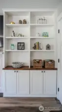 Build in custom cupboards