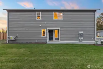 Photographs are for illustrative purposes only. Features, finishes, interior/exterior colors, landscaping and floorplan shown may vary from actual homes built.