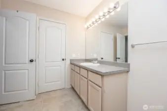 2nd primary bathroom