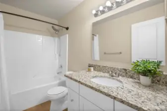 Full bath off primary bedroom