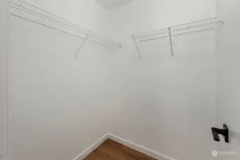 Bedroom 3/office walk-in closet