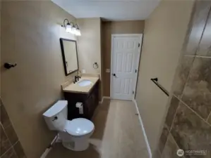 Guest full bath