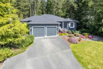 Located in the desirable Olympic Terrace I community, most homes are on a half-acre and are beautifully landscaped. On private community water and sewer and PUD electrical.