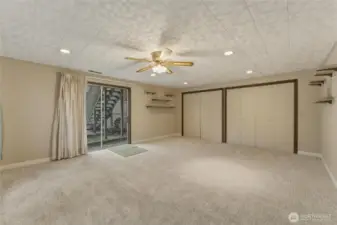 Bonus/Game Room with Glass Slider Door Access to Pool