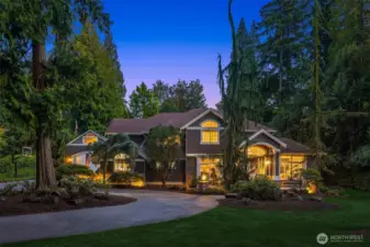 Private and peaceful Woodinville Luxury Retreat with Dream Shop