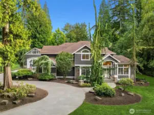 This is a unique property with high quality built home exuding luxury plus a classy shop for all your toys.
