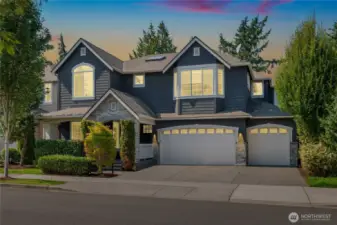 Welcome to coveted Barrington Park and this east-facing Murray Franklyn home. 3-car garage.