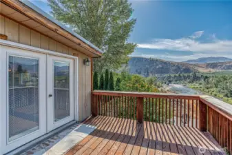 Views of the Methow River