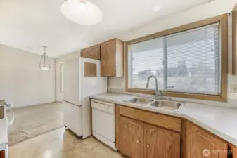 All appliances are included.