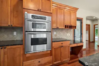 Wall oven with convection microwave
