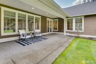 Summer is coming! Imagine eating evening dinners or taking your morning coffee facing the forest.