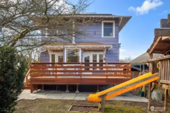 Play structure stays, has been much loved by current owners.