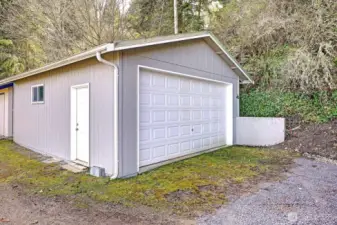 Don't Forget the Detached Shop for Toys, or a total of 4 Garage Parking Spots~